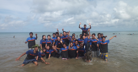 THE WONDERFUL TRIP TO CHAUNG THA BEACH IN 2013